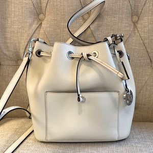 Michael Kors Greenwich bucket bag